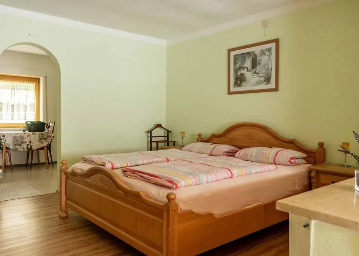 Landgasthof Peterhof * Etzelwang